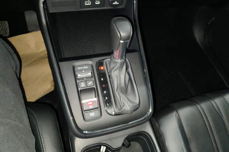 Used Honda Breeze 2025 240TURBO Two-Wheel-Drive Luxury Edition 5 Seats Gear Lever