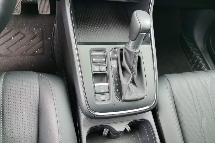 Used Honda Breeze 2025 240TURBO Two-Wheel Drive Elite Edition 5 Seats Gear Lever
