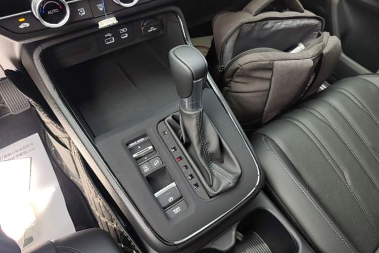 Used Honda Breeze 2025 240TURBO Two-Wheel-Drive Luxury Edition 5 Seats Gear Lever