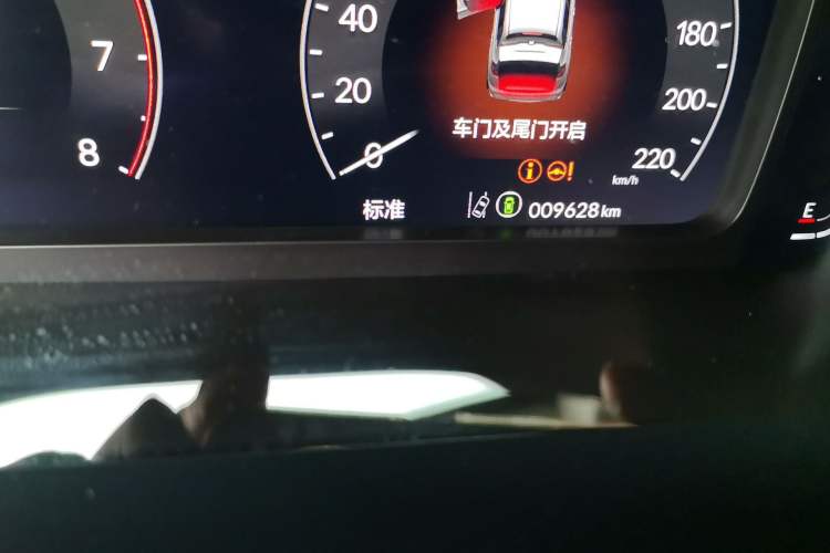 Used Honda Breeze 2025 240TURBO Two-Wheel Drive Elite Edition 5 Seats Odometer Close Up