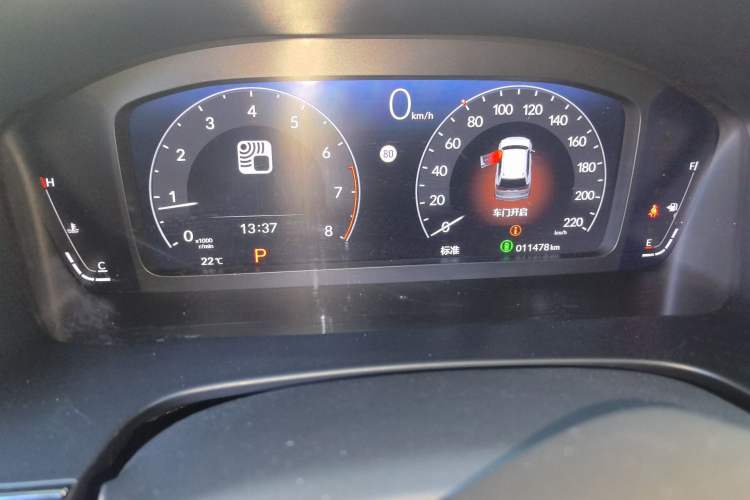 Used Honda Breeze 2025 240TURBO Two-Wheel-Drive Luxury Edition 5 Seats Odometer Close Up