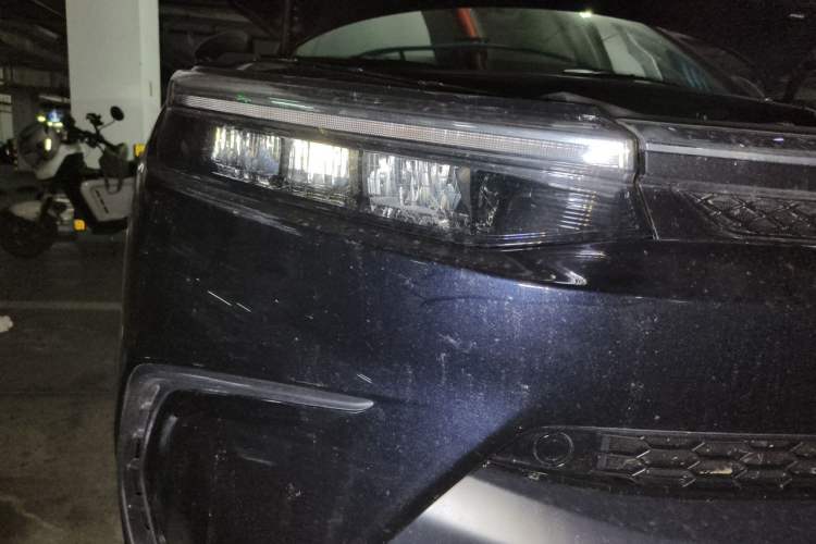 Used Honda Breeze 2025 240TURBO Two-Wheel-Drive Luxury Edition 5 Seats Right Front Headlight