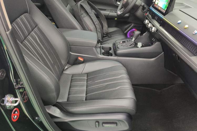 Used Honda Breeze 2025 240TURBO Two-Wheel-Drive Luxury Edition 5 Seats Right Front Seat