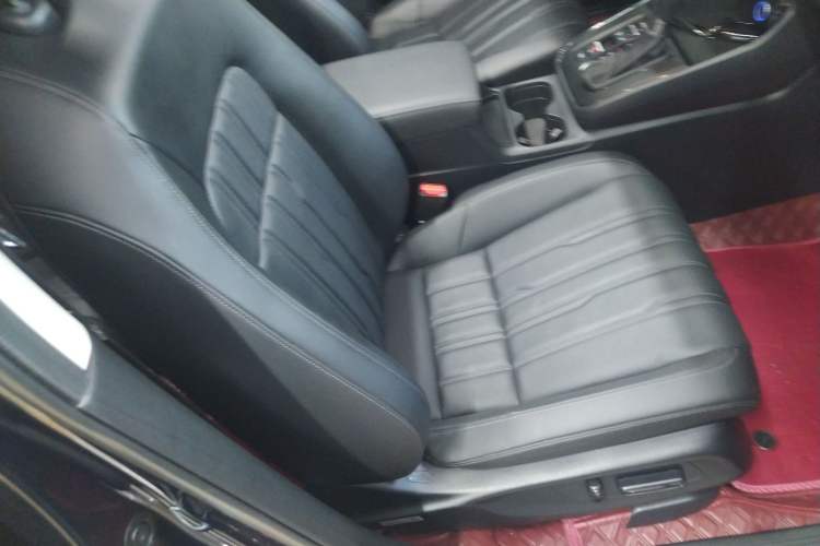 Used Honda Breeze 2025 240TURBO Two-Wheel-Drive Luxury Edition 5 Seats Right Front Seat