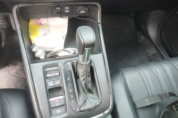 Used Honda Breeze 2025 240TURBO Two-Wheel-Drive Luxury Edition 5 Seats Gear Lever