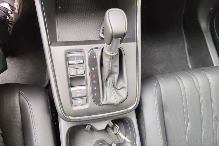 Used Honda Breeze 2025 240TURBO Two-Wheel-Drive Prestige Edition 5 Seats Gear Lever