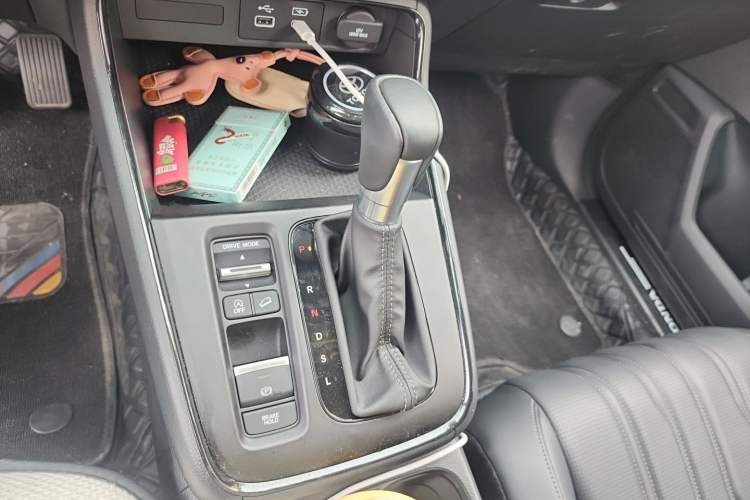 Used Honda Breeze 2025 240TURBO Two-Wheel-Drive Luxury Edition 5 Seats Gear Lever