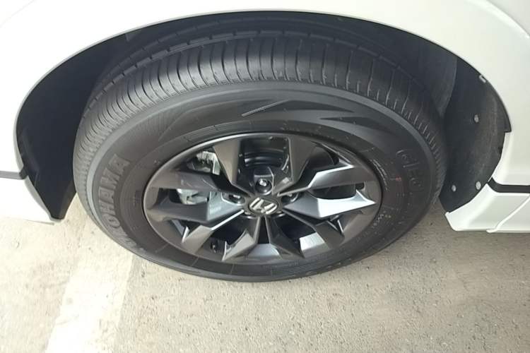 Used Honda Breeze 2025 240TURBO Two-Wheel-Drive Luxury Edition 5 Seats Left Front Wheel Hub