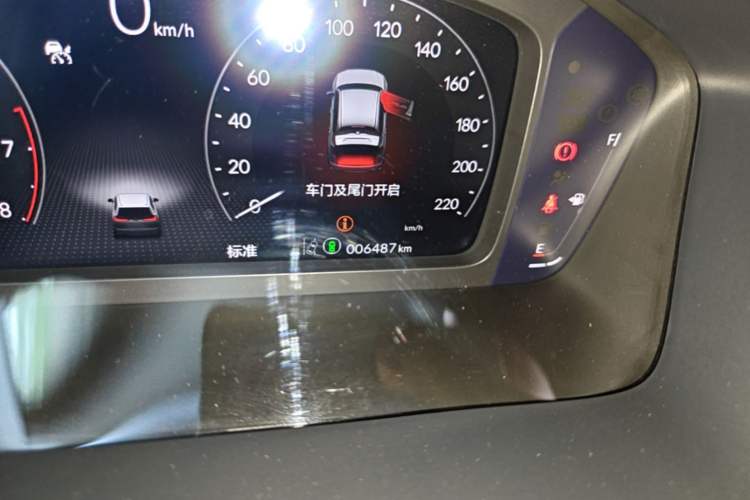 Used Honda Breeze 2025 240TURBO Two-Wheel-Drive Luxury Edition 5 Seats Odometer Close Up