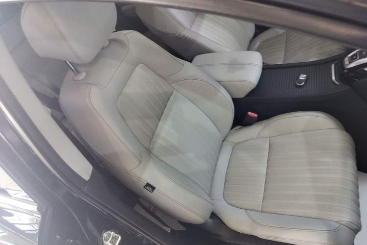 Used Honda Breeze New Energy 2022 ePHEV Prestige Edition Right Front Seat
