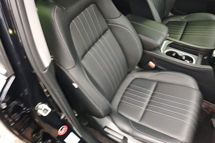 Used Honda Breeze New Energy 2022 ePHEV Luxury Edition Right Front Seat