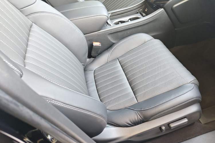 Used Honda Breeze New Energy 2022 ePHEV Prestige Edition Right Front Seat