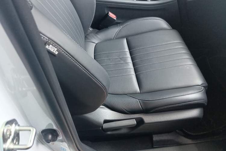 Used Honda Breeze New Energy 2022 ePHEV Luxury Edition Right Front Seat