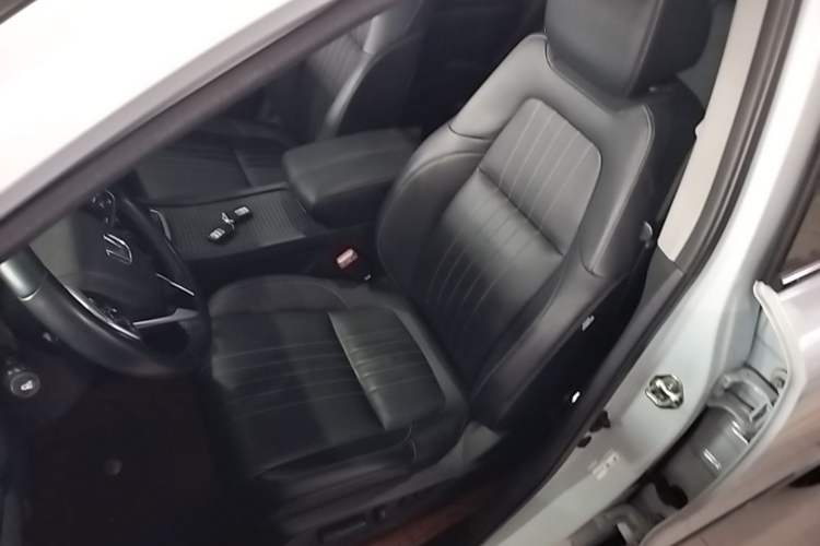 Used Honda Breeze New Energy 2022 ePHEV Prestige Edition Left Front Seat