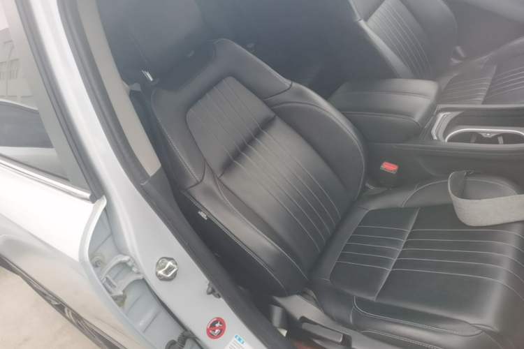 Used Honda Breeze New Energy 2022 ePHEV Luxury Edition Right Front Seat