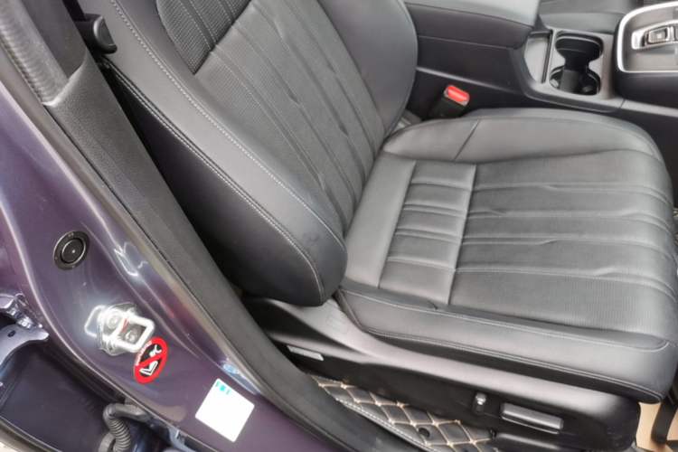 Used Honda Breeze New Energy 2023 ePHEV Ultimate Edition Right Front Seat