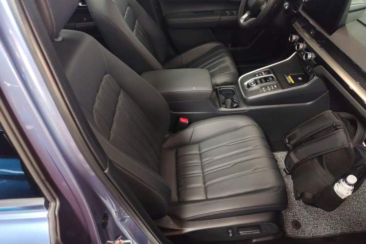 Used Honda Breeze New Energy 2023 ePHEV Ultimate Edition Right Front Seat