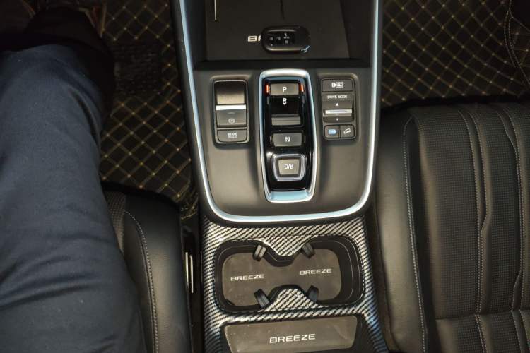 Used Honda Breeze New Energy 2024 ePHEV Ultimate Edition Gear Lever