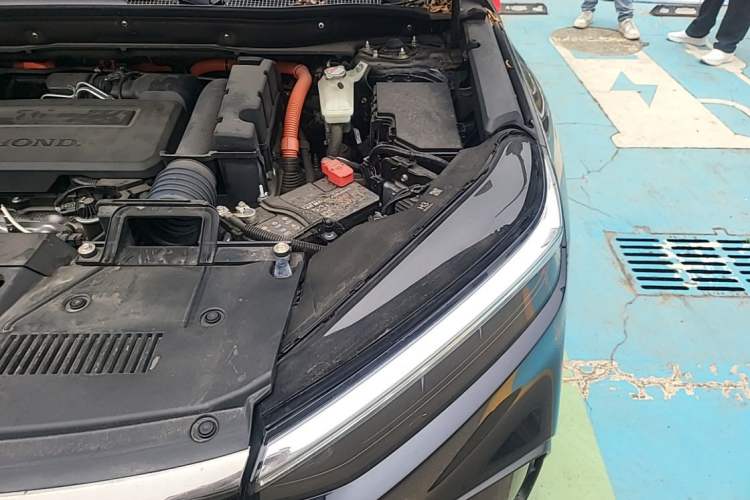 Used Honda Breeze New Energy 2025 ePHEV Premium Edition Engine Bay Left