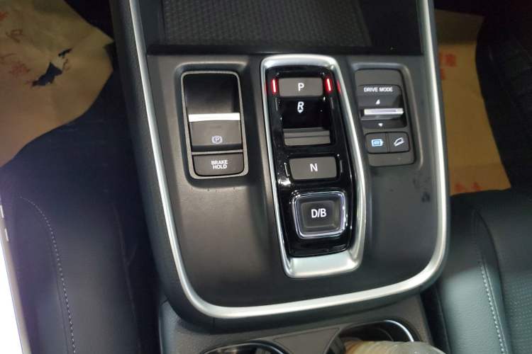 Used Honda Breeze New Energy 2025 ePHEV Premium Edition Gear Lever