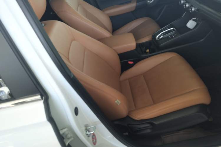 Used Honda Breeze New Energy 2025 ePHEV Premium Edition Right Front Seat