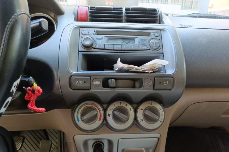 Used Honda City 2006 1.5L manual standard version Audio And AC Panel