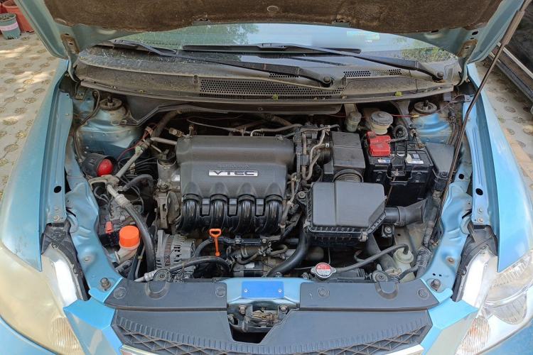Used Honda City 2006 1.5L manual standard version Engine Bay