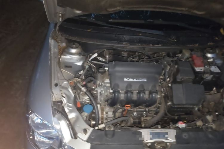 Used Honda City 2006 1.5L automatic luxury version Engine Bay Right