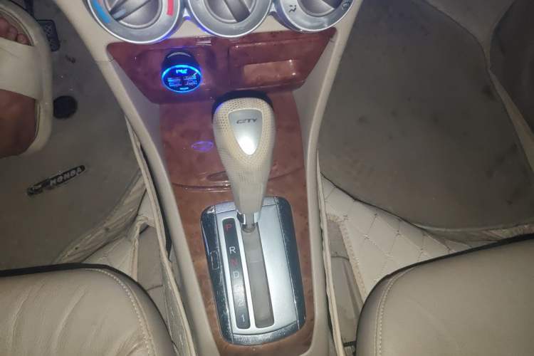 Used Honda City 2006 1.5L automatic luxury version Gear Lever