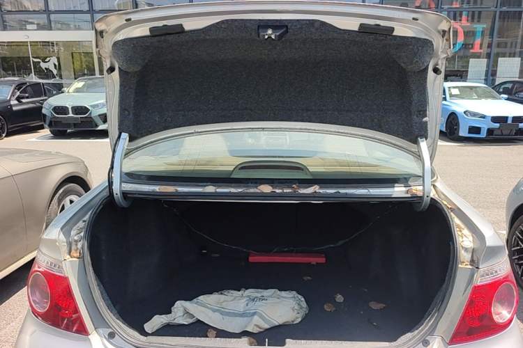 Used Honda City 2006 1.5L automatic standard version Trunk