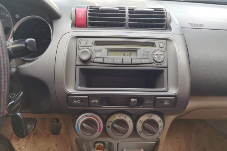 Used Honda City 2007 1.5L manual standard version Audio And AC Panel