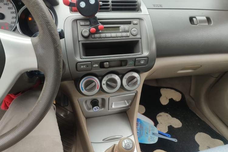 Used Honda City 2007 1.3L manual standard version Audio And AC Panel