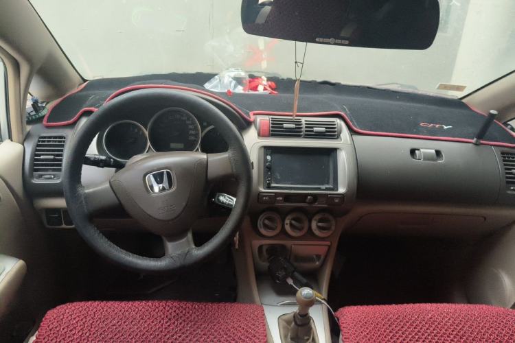 Used Honda City 2007 1.3L manual standard version Center Console