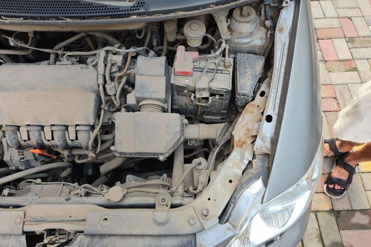 Used Honda City 2007 1.3L manual standard version Engine Bay Left