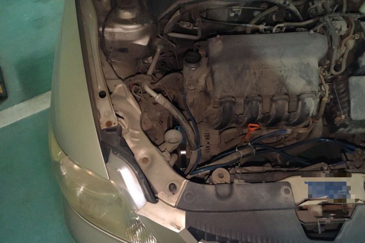 Used Honda City 2007 1.3L manual standard version Engine Bay Right