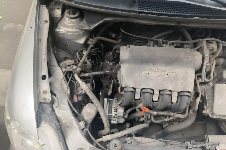 Used Honda City 2007 1.3L manual standard version Engine Bay Right