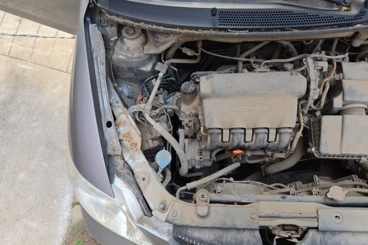 Used Honda City 2007 1.3L manual standard version Engine Bay Right