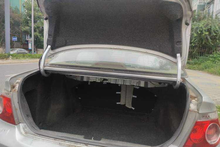 Used Honda City 2007 1.3L manual standard version Trunk
