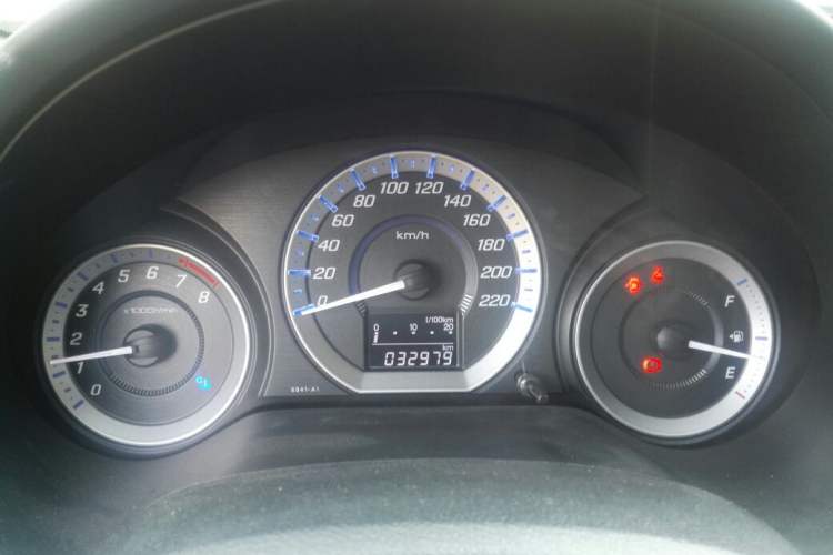 Used Honda City 2014 Style 1.5L Manual Elite Edition Center Console