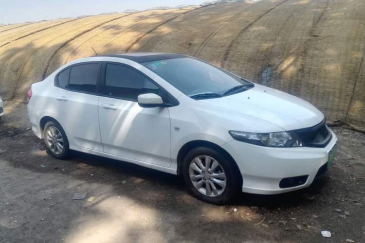 Used Honda City 2014 Style 1.5L Manual Elite Edition Front Right 45 Deg