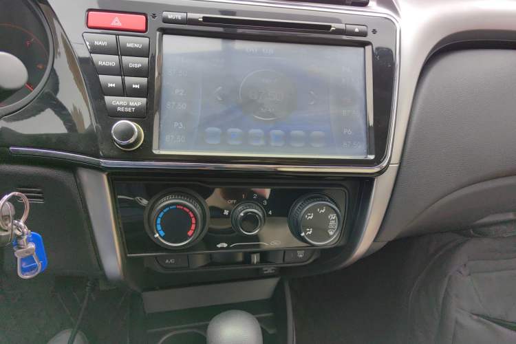 Used Honda City 2015 1.5L CVT Comfort Version Audio And AC Panel