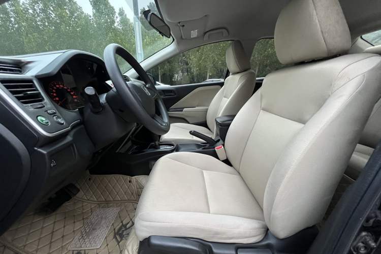 Used Honda City 2015 1.5L CVT Comfort Version Interior 1