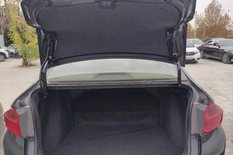 Used Honda City 2015 1.5L CVT Comfort Version Trunk