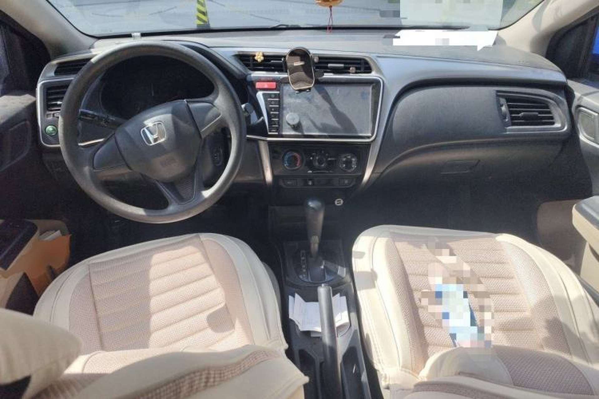 Used Honda City 2015 1.5L CVT Comfort Version Center Console