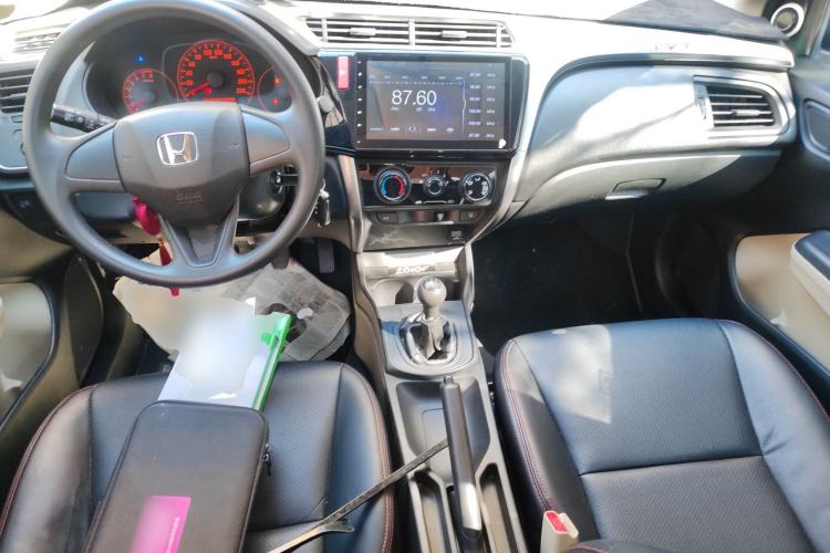 Used Honda City 2015 1.5L manual Comfort version Center Console
