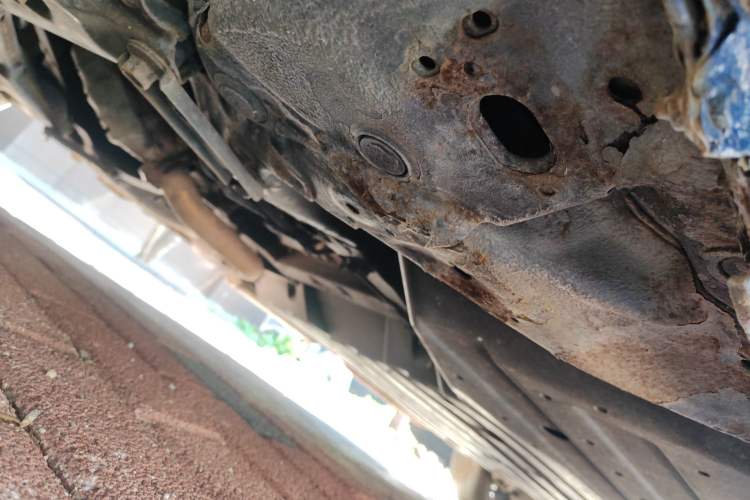 Used Honda City 2015 1.5L manual Comfort version Chassis Front Left