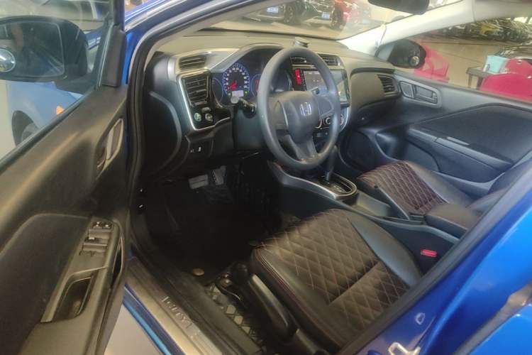 Used Honda City 2015 1.5L CVT Luxury Edition Driver Seat