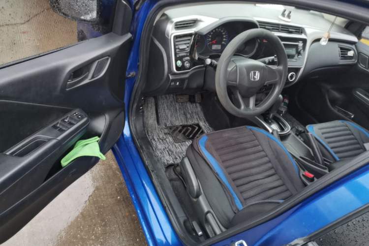 Used Honda City 2015 1.5L CVT Luxury Edition Driver Seat