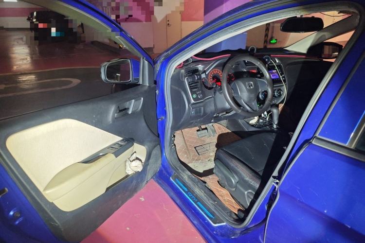Used Honda City 2015 1.5L CVT Comfort Version Driver Seat