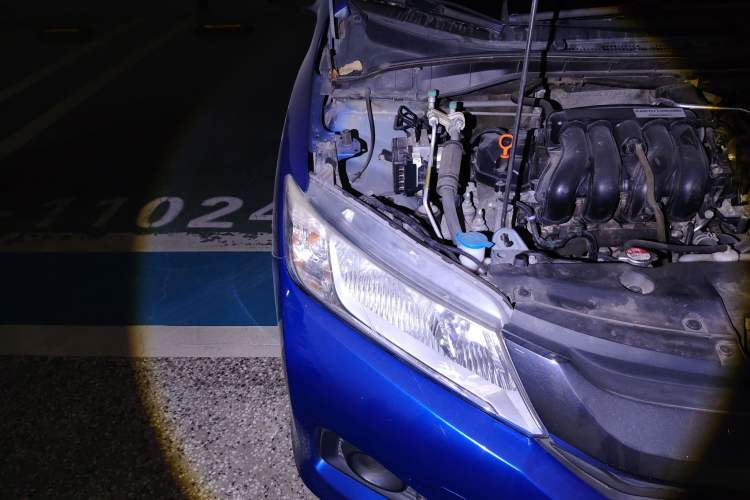 Used Honda City 2015 1.5L CVT Luxury Edition Engine Bay Right